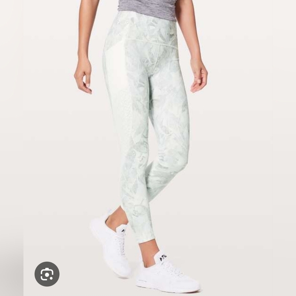 Lululemon Breezy Dot Tight - Picture 1 of 7